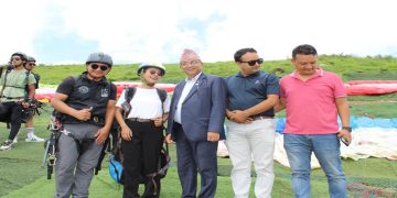 दृष्टिविहीनले गरे प्याराग्लाइडिङ