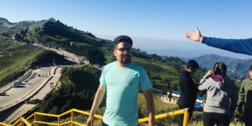 चरिकोट देखि हलेसी