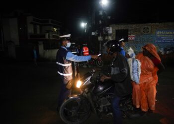 मापसे र लापसेविरुद्ध प्रहरी सक्रियता बढ्दो ६ महिनामा ४० हजार सवारी चालकबाट करिब ४ करोड राजस्व संकलन
