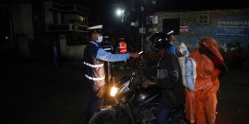 मापसे र लापसेविरुद्ध प्रहरी सक्रियता बढ्दो ६ महिनामा ४० हजार सवारी चालकबाट करिब ४ करोड राजस्व संकलन