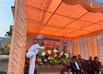 पोखरामा ५० वर्षदेखि गञ्जागोल बसपार्क, बनेन प्रशासनिक भवन