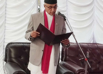 मुख्यमन्त्री अधिकारीसहित चुमान र मनाङेले लिए मन्त्रीको शपथ