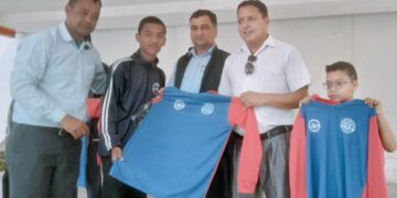 बाराही माविलाई क्रिकेट जर्सी हस्तान्तरण