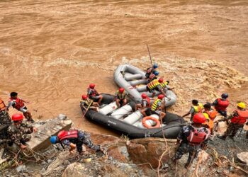 सिमलताल पहिरोमा ३ जना पौडिएर बाँचे