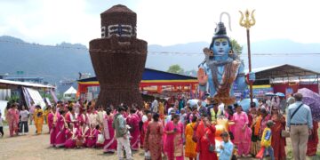 कोटिहोममा निर्मित २१ फिटको शिवलिङ्ग र शिवमूर्तिले भक्तजन आकर्षित