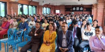 कुमुदिनीका कक्षा ११ का विद्यार्थीलाई उत्प्रेरित गर्दै डा. कटवालले सुनाए सफलताका रहस्यहरु