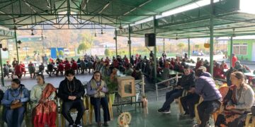 उपकार बचत तथा ऋण सहकारीले स्थापना दिवसमा मानवसेवा आश्रममा भोजन