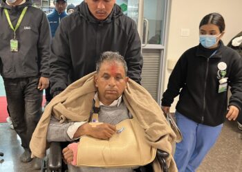 चुनाबी अभियानको क्रममा लडेका कास्की २ का उमेद्वार माधव बाँस्तोलाको हातको शल्यक्रिया