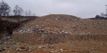 फोहोर समस्या होइन, समस्या हामी हौं